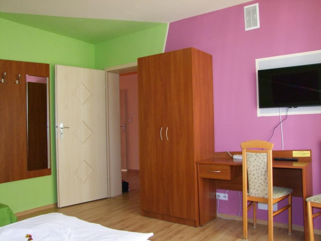 Warnenczyka 85A Bezplatny Parking, Faktura, Prywatna Lazienka, Klimatyzacja Rzeszów Kamer foto